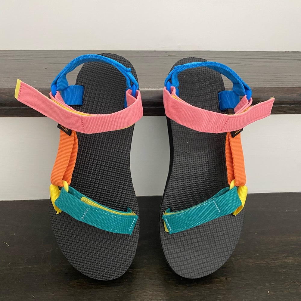 🌸NIB NWT🌸 TEVA Original Universal Sandal